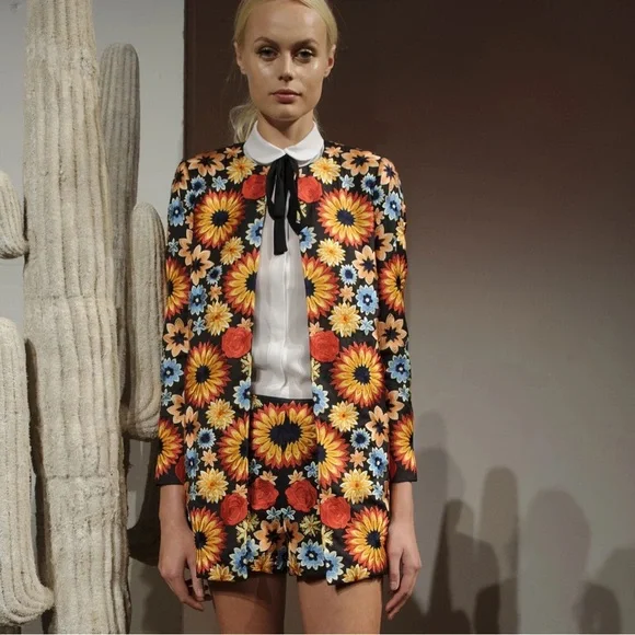 Alice + Olivia Rory Embroidered Long Jacket and Sherri Floral Embroidered Shorts - Picture 4 of 13